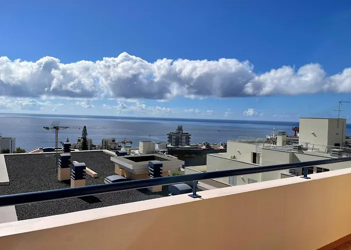 Madeira Sunny Penthouse Appartement *