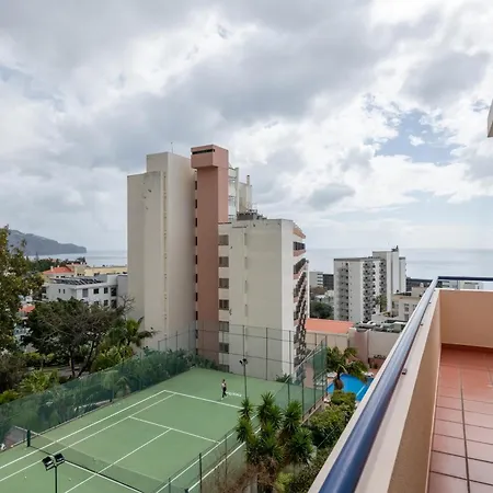 Madeira Sunny Penthouse 아파트 *