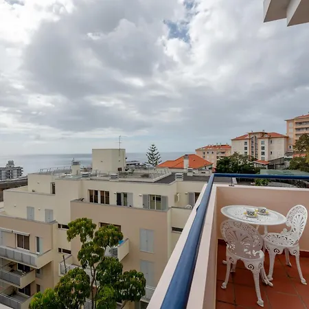 아파트 Madeira Sunny Penthouse 푼샬
