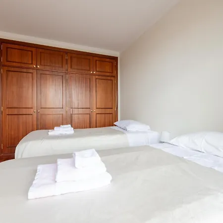 Madeira Sunny Penthouse 아파트 *